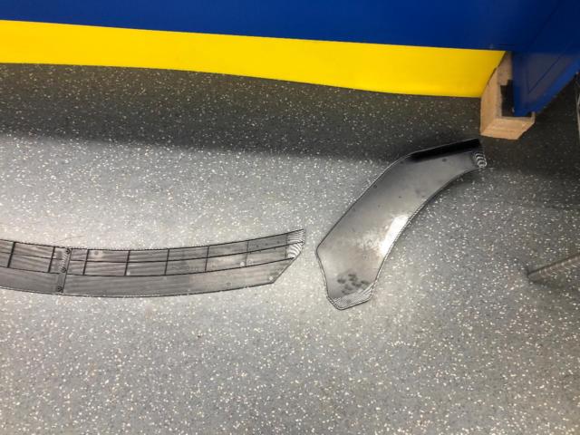 ノーブランド 汎用カーボン調フロントリップ