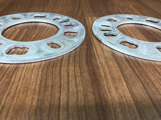 KICS
4mm wheel spacer