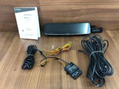 KENWOOD
DRV-EMN5700
Navi interlocking
Digital rearview mirror type
Front and rear 2 Camera drive recorder