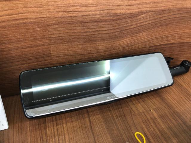 KENWOOD
DRV-EMN5700
Navi interlocking
Digital rearview mirror type
Front and rear 2 Camera drive recorder