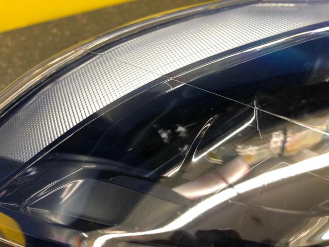 ホンダ純正 WR-V 純正ヘッドライト 左右セット
