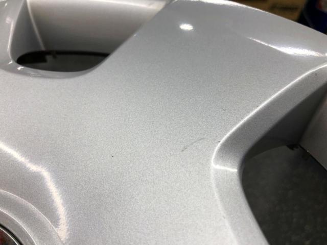 トヨタ純正 200系ハイエース 1/2/3型純正15インチホイールキャップ 1枚
