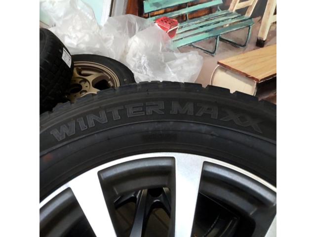HOT STUFF Exceeder 10本スポーク+DUNLOP WINTERMAXX WM01