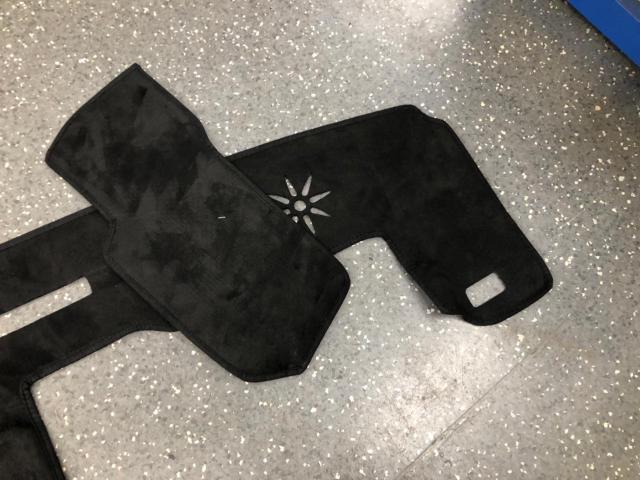 ノーブランド ダッシュマット