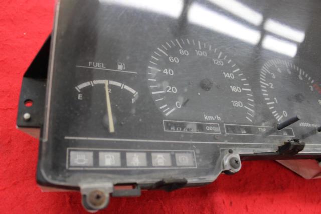 A Nissan Fairlady Z with a minor issue.
Z31
Late genuine meter