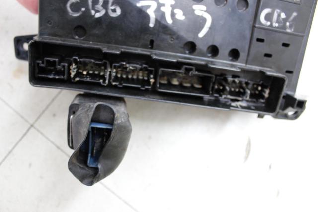 【ホンダ純正】CB6 アコード 純正ヒューズボックス