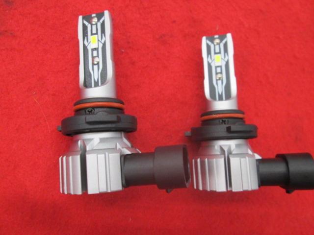 メーカー不明 HB4 LEDバルブ