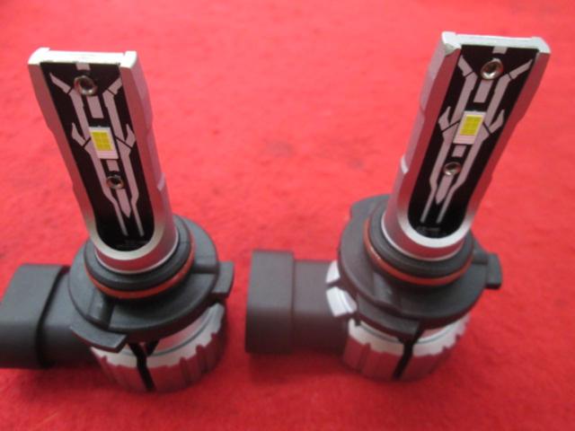 メーカー不明 HB4 LEDバルブ