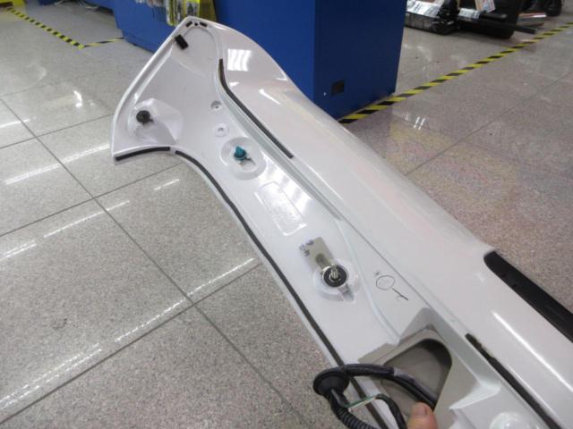 スバル インプレッサ/GRB 純正リヤウィング