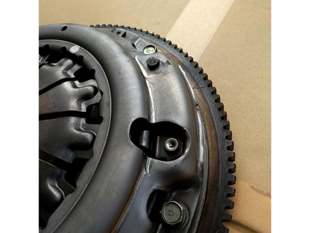 スバル ZD8/BRZ 純正クラッチ