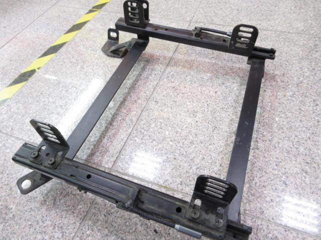 カワイ製作所製 フルバケ用シートレール