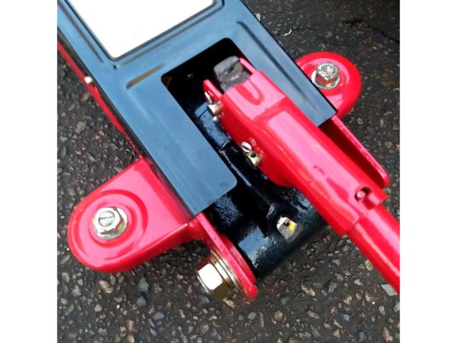BAL
3 tons hydraulic floor jack