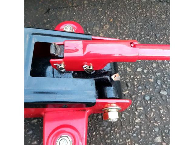 BAL
3 tons hydraulic floor jack
