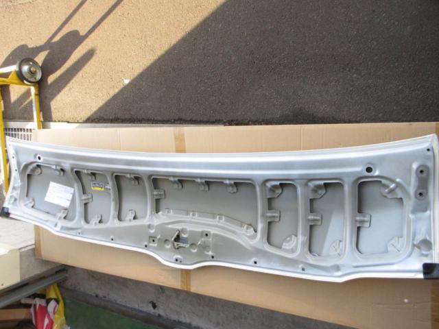 Toyota genuine Hiace
200 series
wide
8 type
Genuine bonnet
