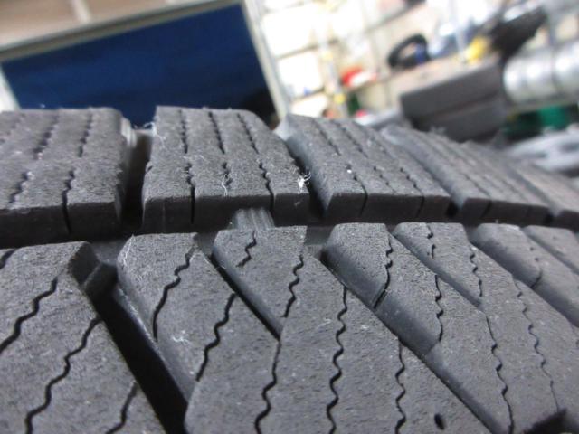BRIDGESTONE ECO FORME+BRIDGESTONE BLIZZAK VRX2