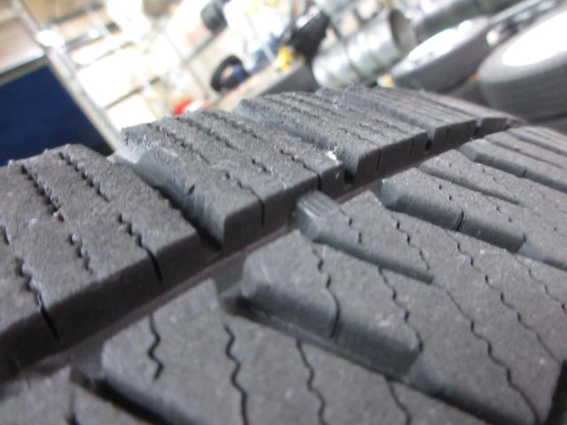 BRIDGESTONE ECO FORME+BRIDGESTONE BLIZZAK VRX2
