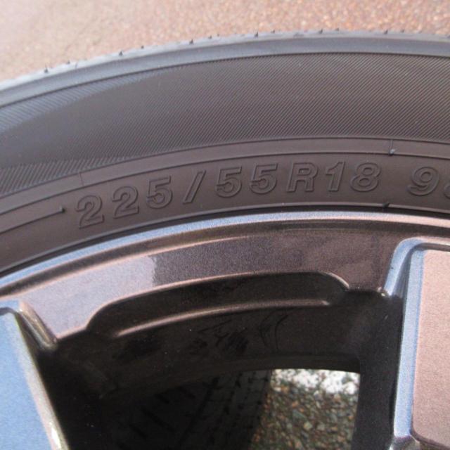 Mitsubishi
Delica D5
G grade genuine wheel + YOKOHAMA
GEORANDER
G055