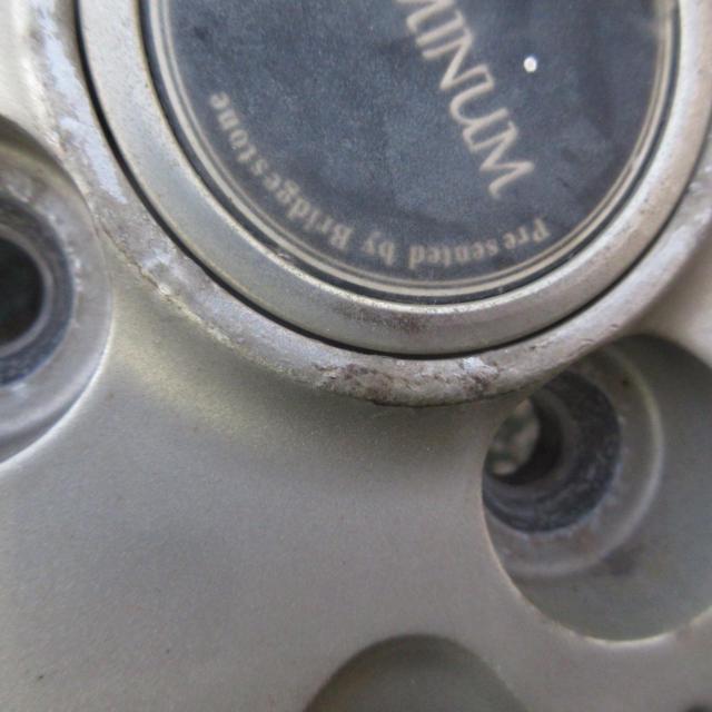 BRIDGESTONE
BALMINUM
GR6 + BRIDGESTONE
BLIZZAK
VRX2