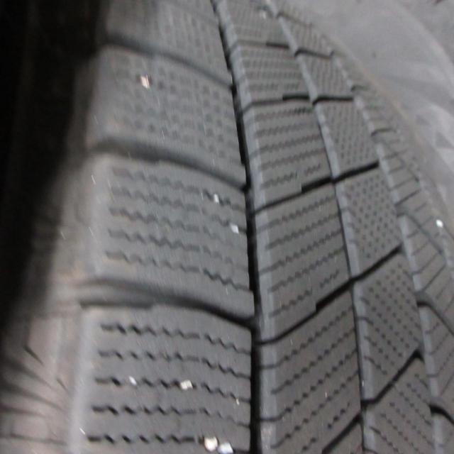 BRIDGESTONE
BALMINUM + BRIDGESTONE
BLIZZAK
VRX3