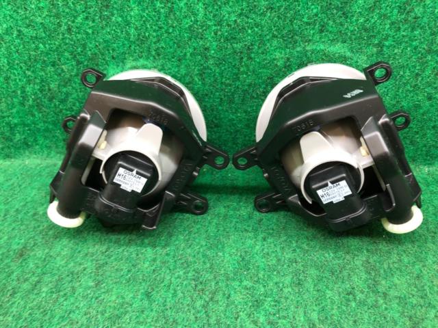 Genuine Toyota parts

Halogen
Fog lamp unit