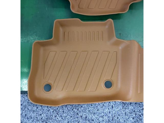 ノーブランド 3Dフロアマット 【 50系 RAV4 】
