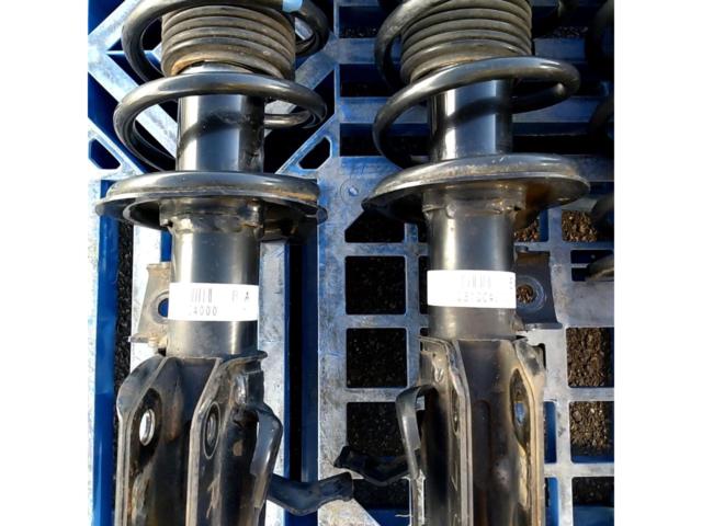 Toyota genuine parts
86 (ZN6)
Genuine suspension kit