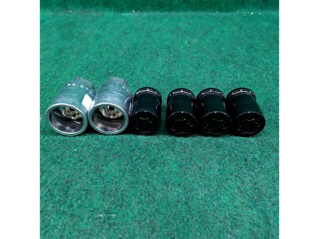 McGARD34211
Lock nut
M12 × P1.5
21 HEX
black
+
Black nut