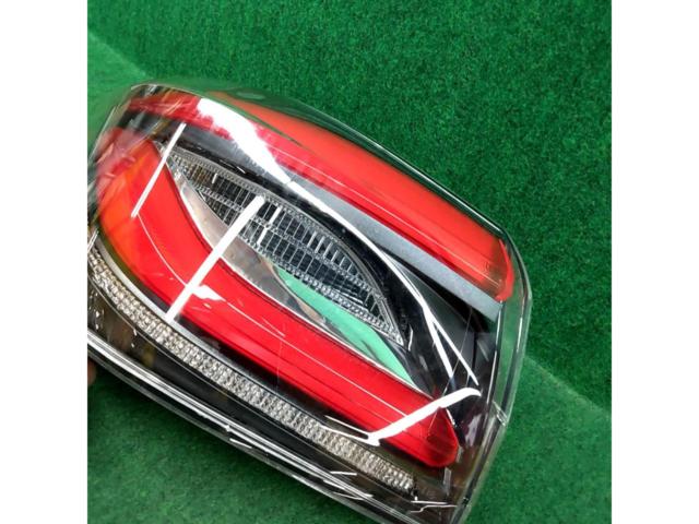 【トヨタ純正】TOYOTA 220系クラウン純正テール ※助手席側のみ