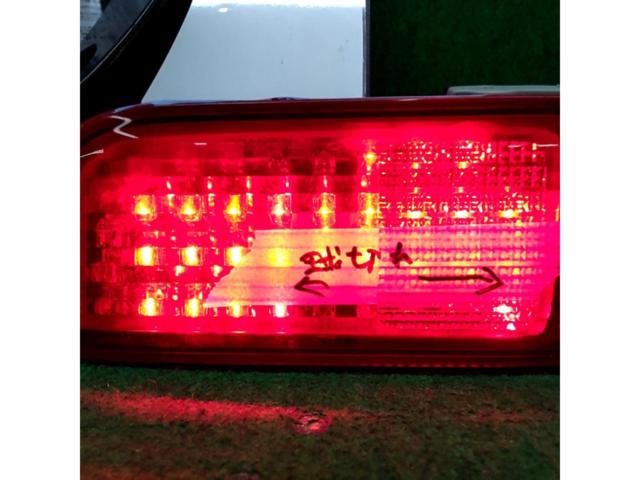 DAIHATSU(ダイハツ) S330ハイゼットカーゴ  純正加工LEDテールレンズ 左右セット