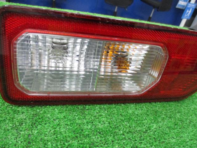 Suzuki genuine JB64
Only the right lens