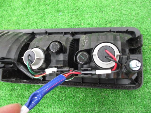 Suzuki genuine JB64
Only the right lens