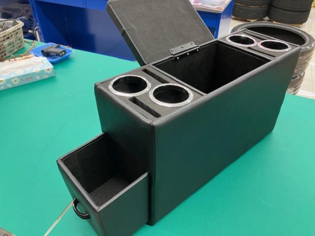 Unknown manufacturer center console box