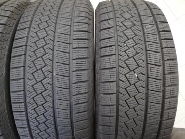 PIRELLI ICEZERO ASIMMETRICO 225/45R18 2025年製造