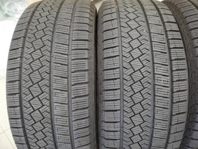 PIRELLI ICEZERO ASIMMETRICO 225/45R18 2025年製造