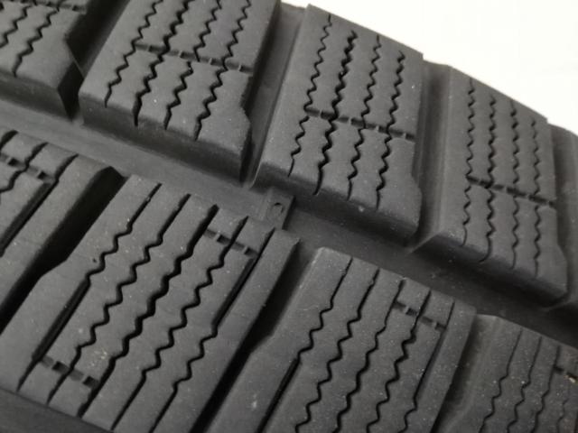 PIRELLI ICEZERO ASIMMETRICO 225/45R18 2025年製造