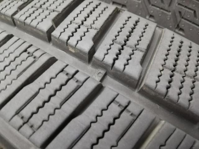 PIRELLI ICEZERO ASIMMETRICO 225/45R18 2025年製造