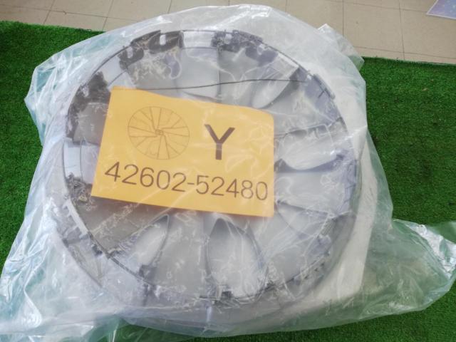 Toyota genuine
Genuine Vitz 130 series wheel caps, 14-inch