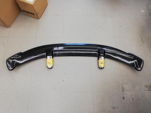 メーカー不明 汎用カーボン調ルーフスポイラー