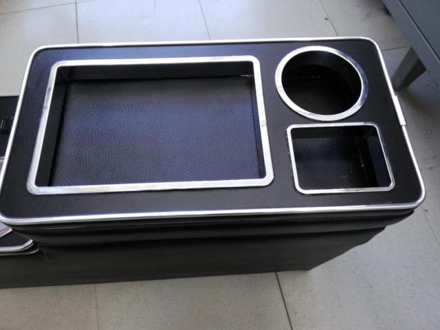 メーカー不明 センターコンソールボックス