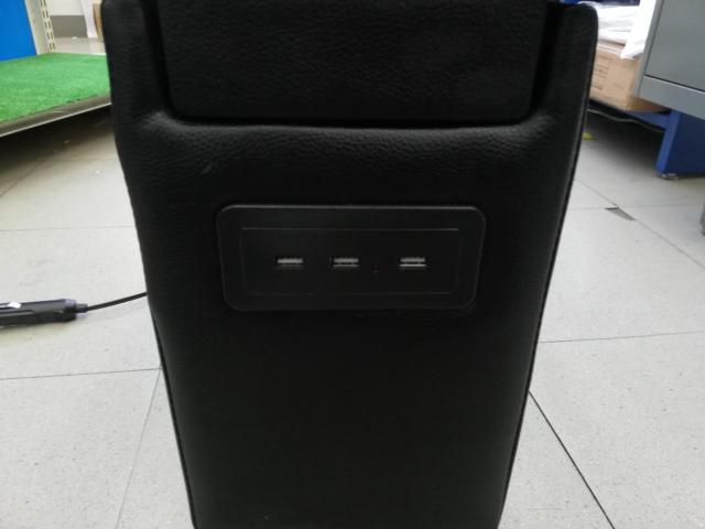 メーカー不明 センターコンソールボックス