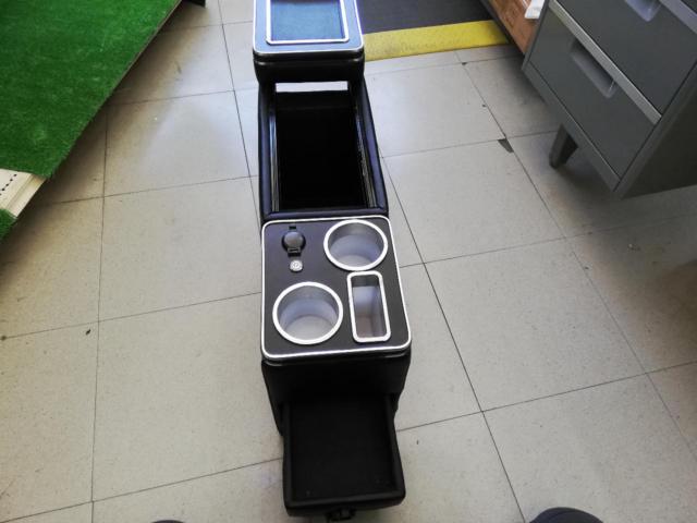 メーカー不明 センターコンソールボックス