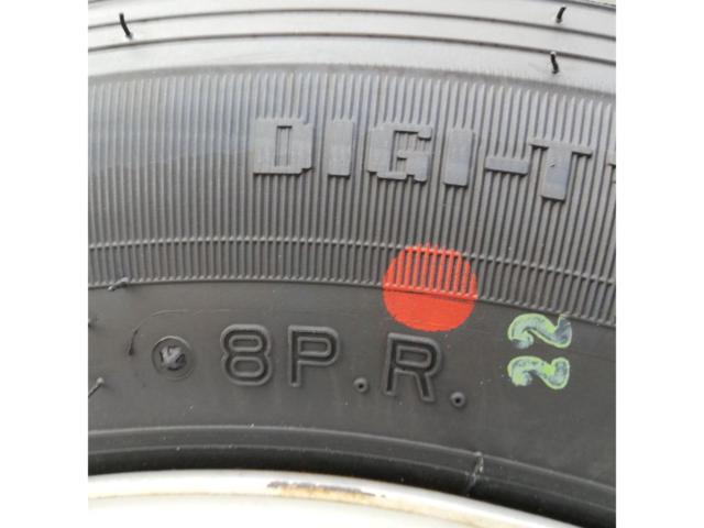 DUNLOP ENASAVE VAN01 145R12 8PR LT 未走行ラベル付き タイヤのみ