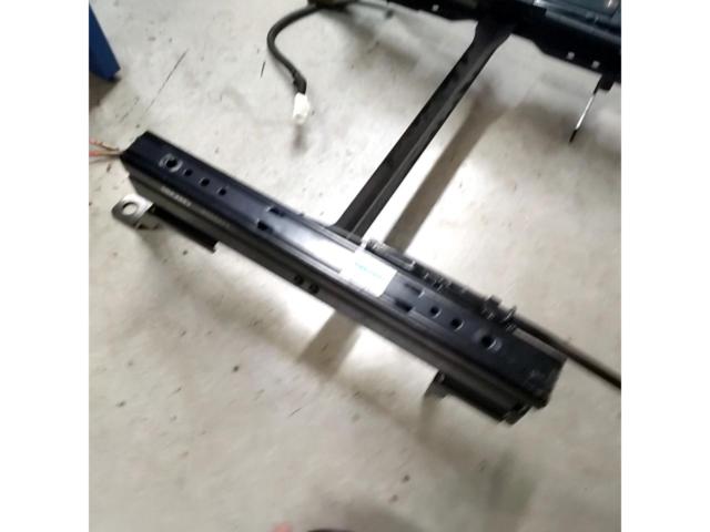 【RECARO】シートレール【RN6･RN8/ストリーム 運転席側】