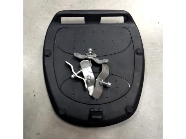 【GIVI】 BOLDモノロックケース