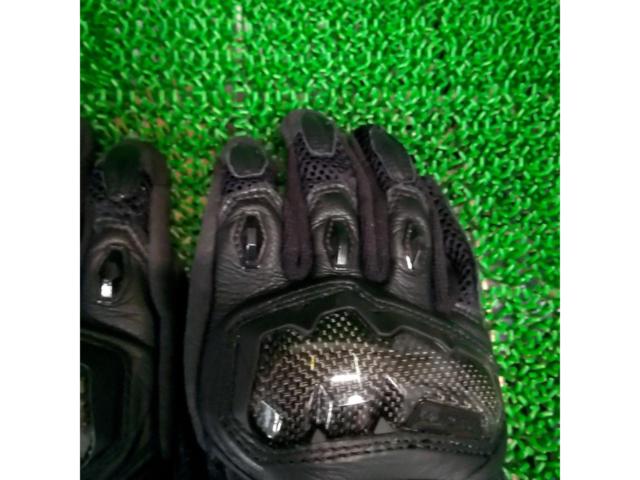 RSTaichi
WRX
PRO Air Gloves
M size
RST465