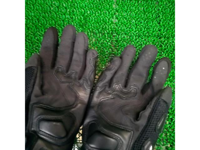 RSTaichi
WRX
PRO Air Gloves
M size
RST465