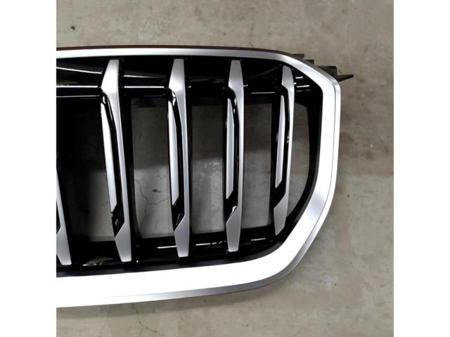 BMW X1 U11/12純正フロントグリル