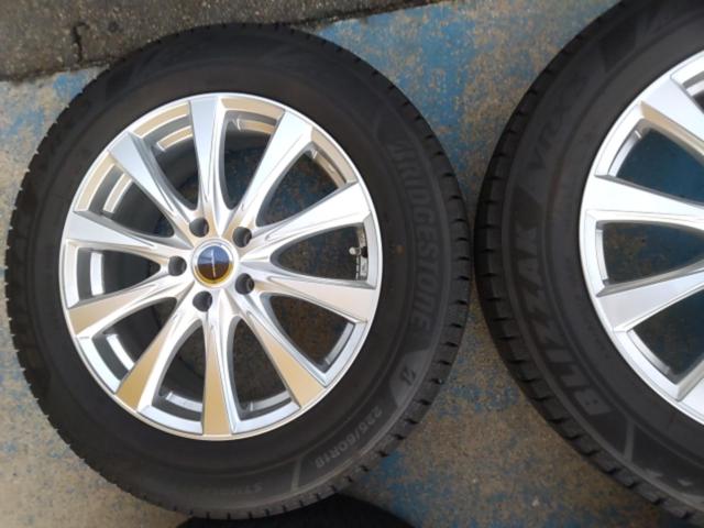【weds(ウェッズ)】 weds GRADUAL TQ22W+BRIDGESTONE BLIZZAK VRX3