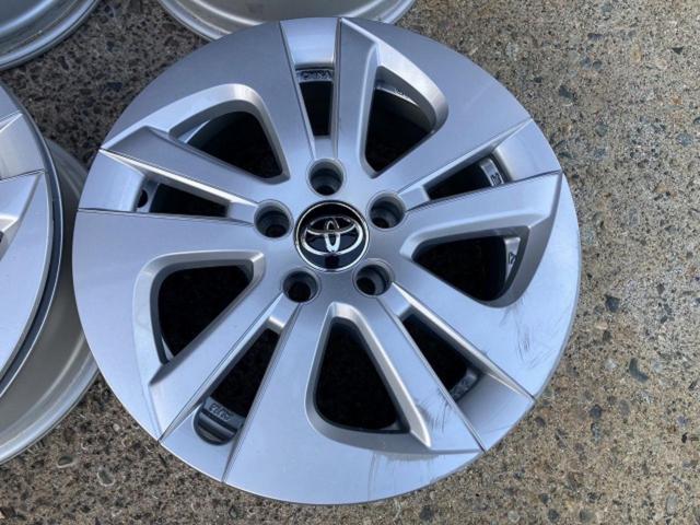 トヨタ ZVW50 プリウス純正
