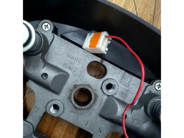 Genuine Mazda parts
NB series/Roadster genuine parts
NARDI leather steering